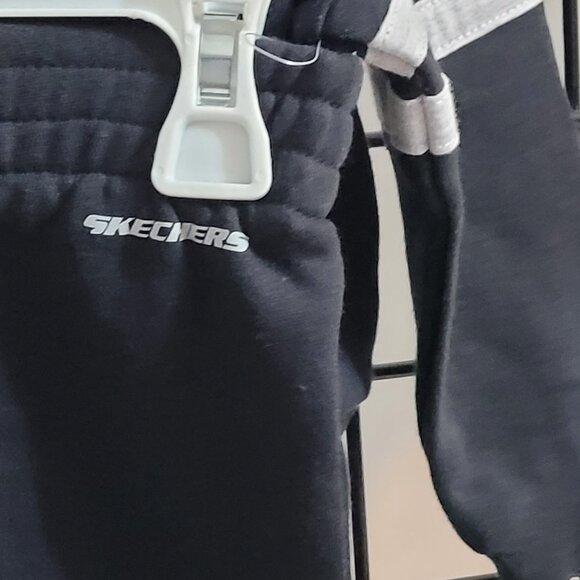 Skechers Boys' 2-Piece Hoodie and Pants Set - Black Football Graphic -18 and 24M - Picture 2 of 16